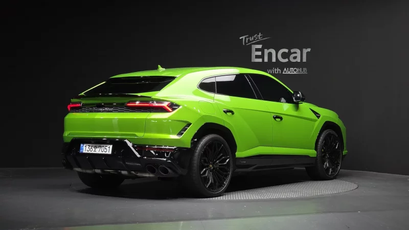 Lamborghini URUS