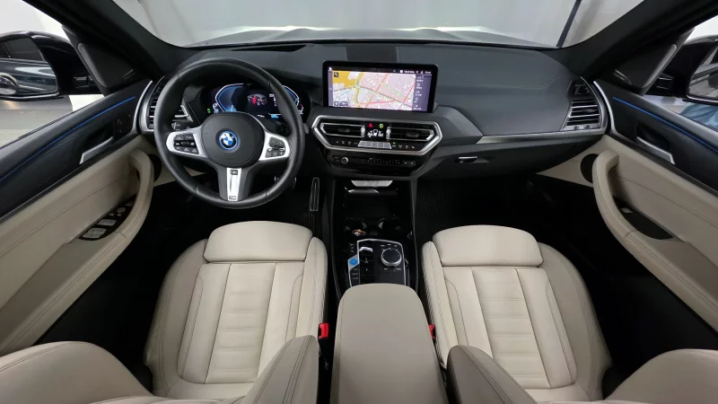 BMW iX3