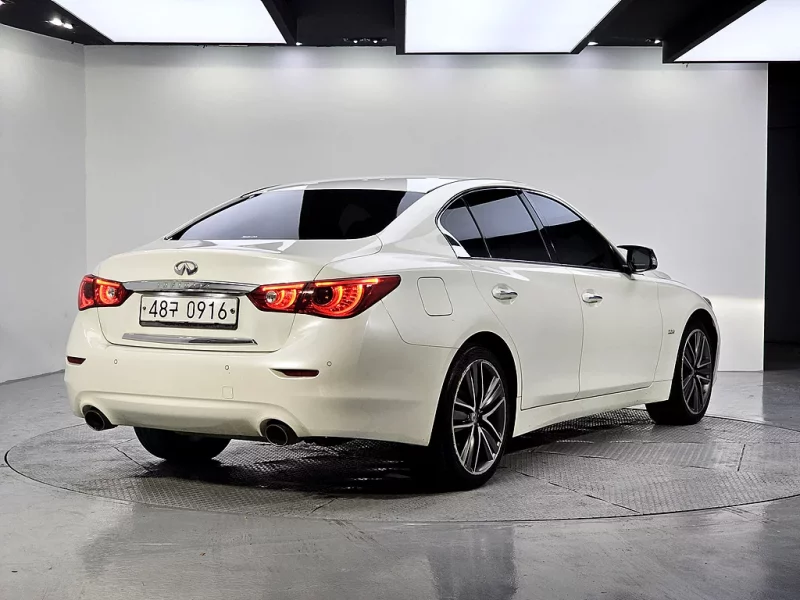 Infiniti Q50