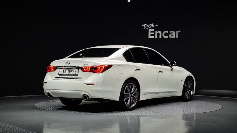 Infiniti Q50
