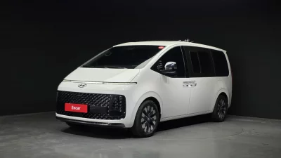 Hyundai Staria