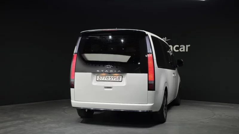 Hyundai Staria