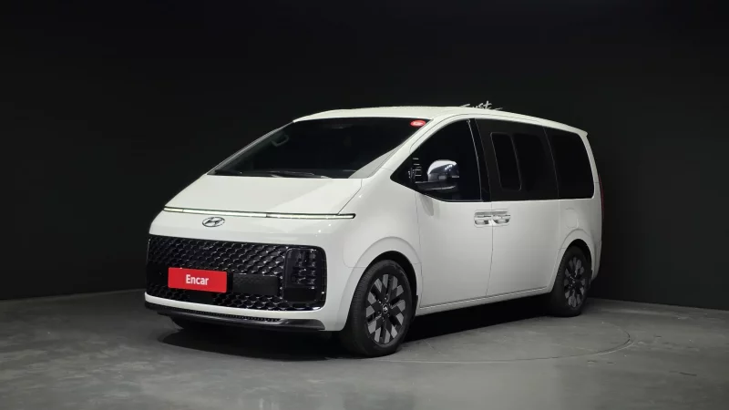 Hyundai Staria