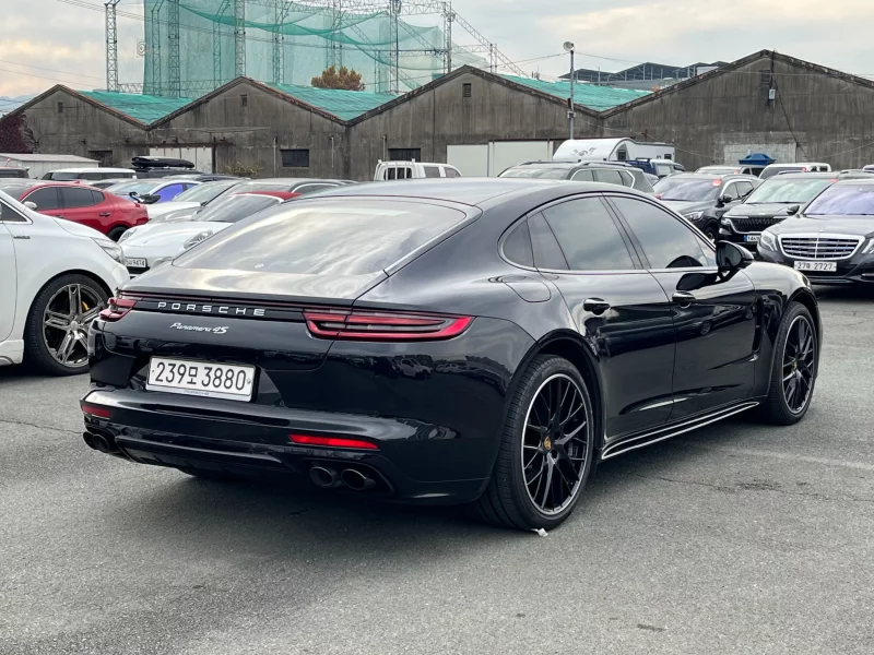 Porsche PANAMERA