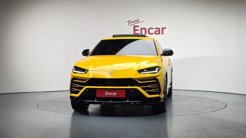 Lamborghini URUS