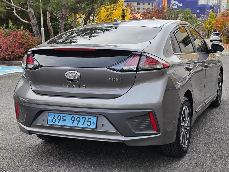 Hyundai Ioniq