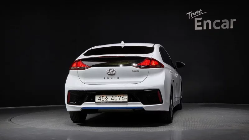 Hyundai Ioniq