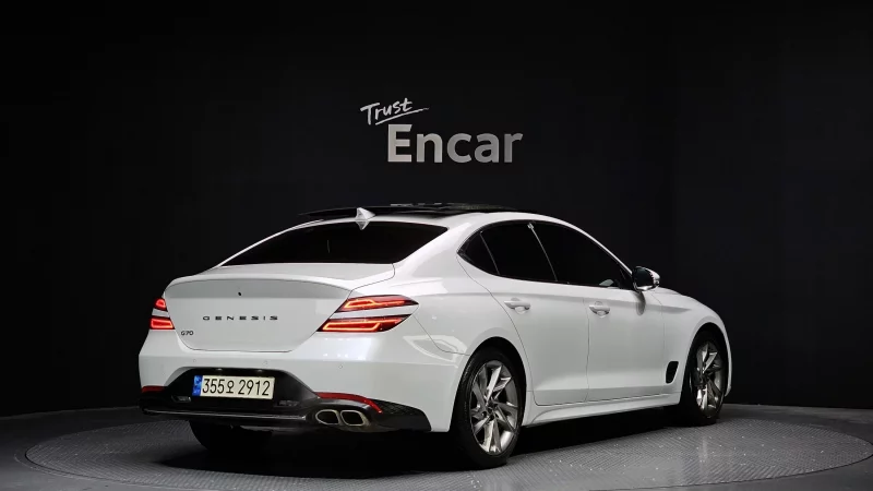Genesis G70