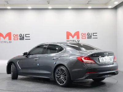 Genesis G70