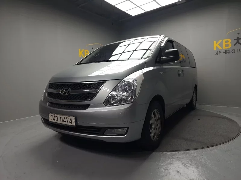 Hyundai Starex