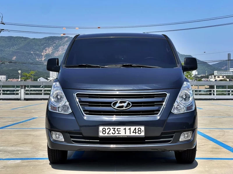 Hyundai Starex