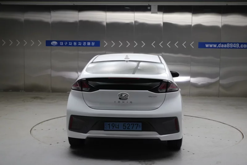 Hyundai Ioniq