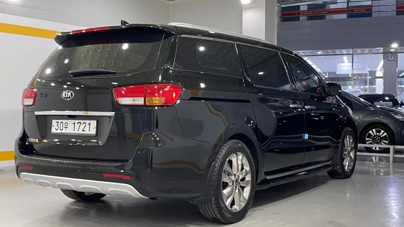 Kia Carnival