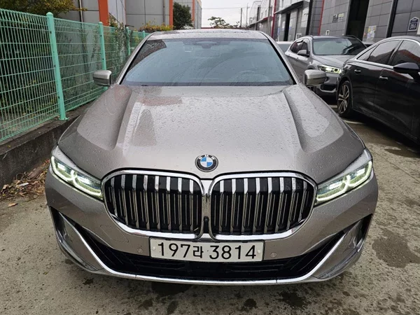 BMW 7-Series