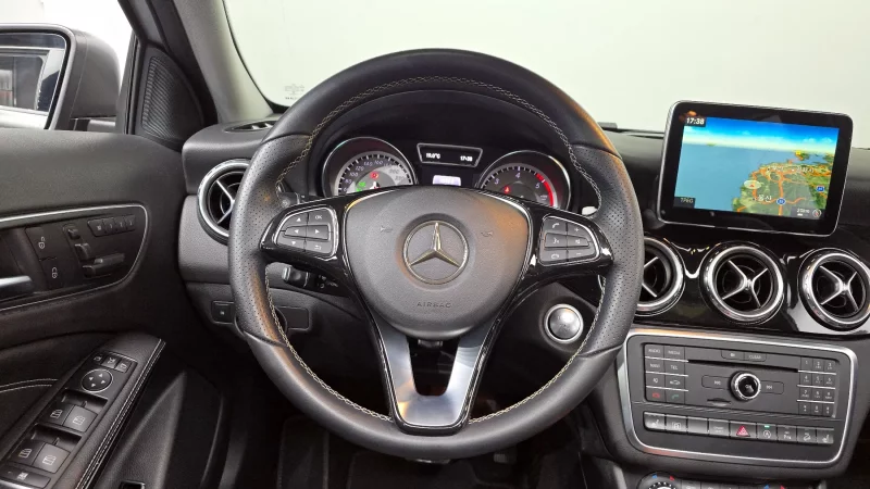 Mercedes-Benz GLA-Class