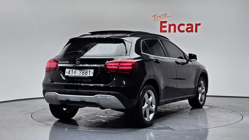 Mercedes-Benz GLA-Class