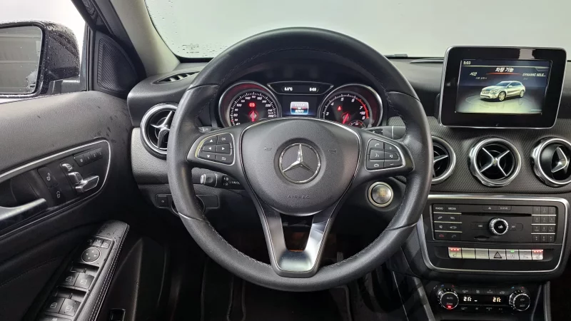 Mercedes-Benz GLA-Class