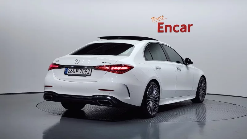 Mercedes-Benz C-Class