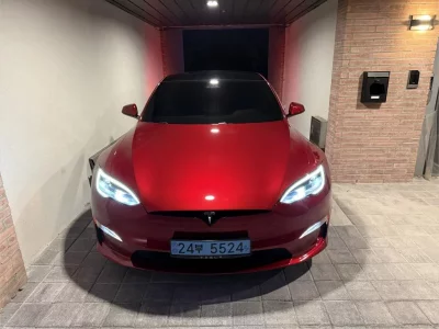 Tesla MODEL S