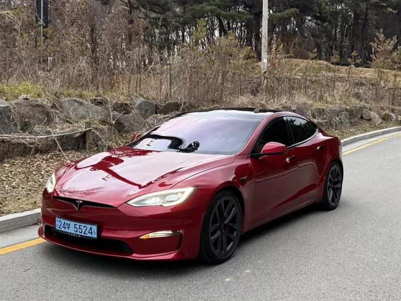Tesla MODEL S