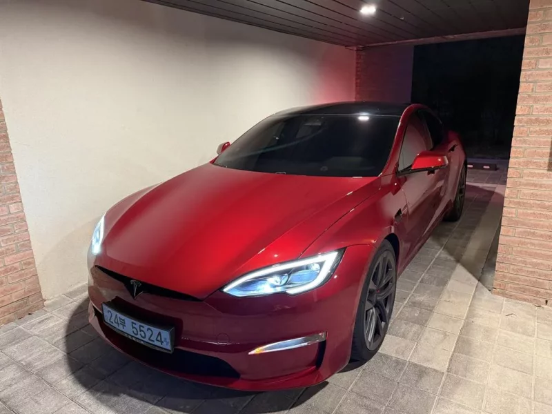 Tesla MODEL S