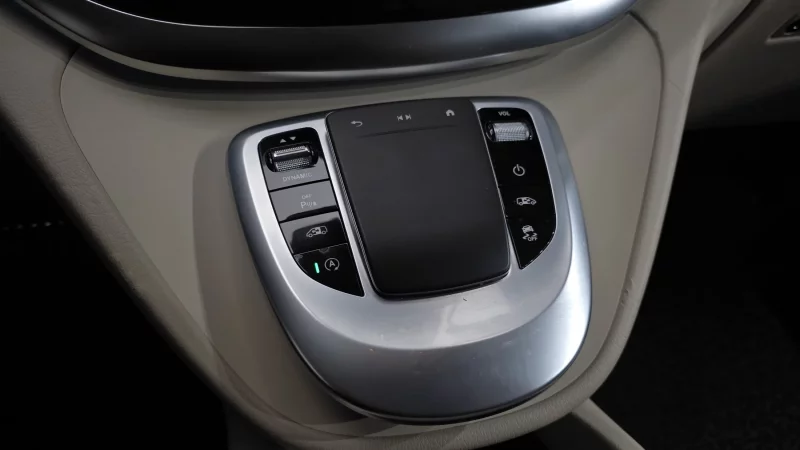 Mercedes-Benz V-Class