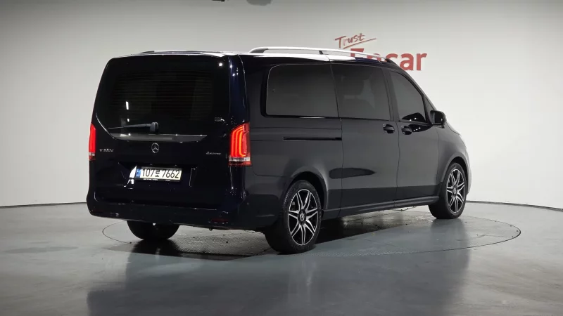 Mercedes-Benz V-Class