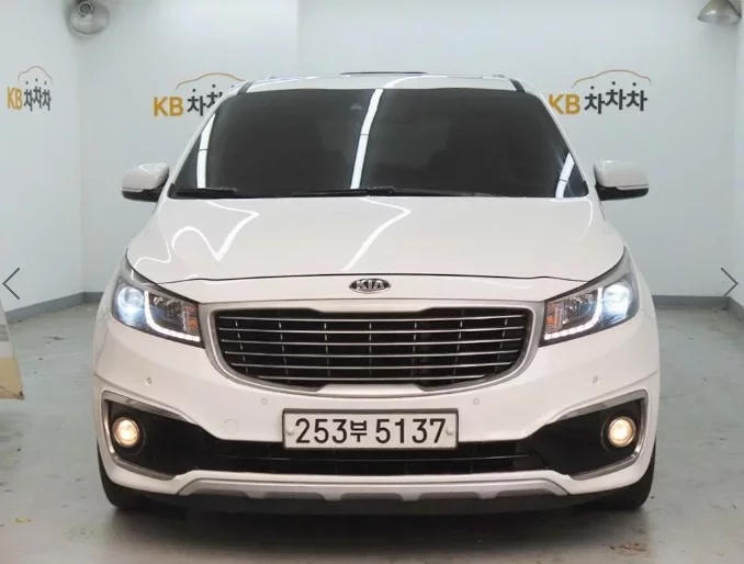 Kia Carnival