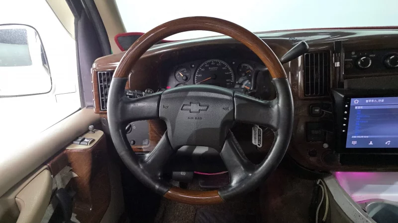 Chevrolet Express Van