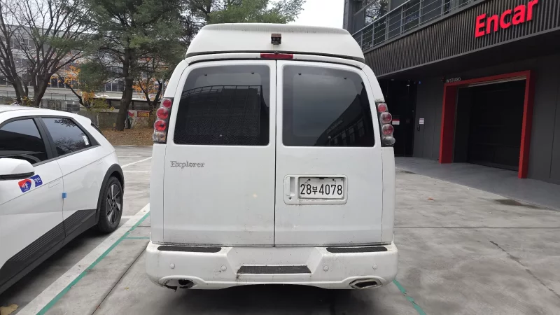 Chevrolet Express Van