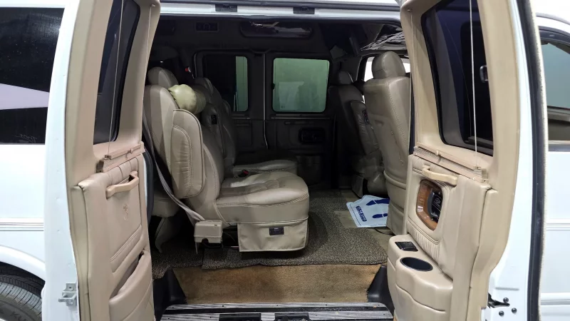 Chevrolet Express Van