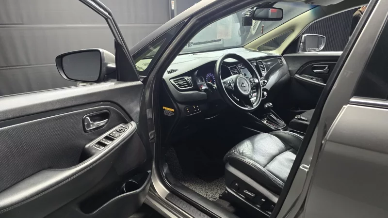 Kia Carens