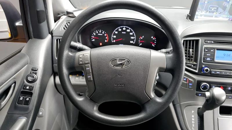 Hyundai Starex