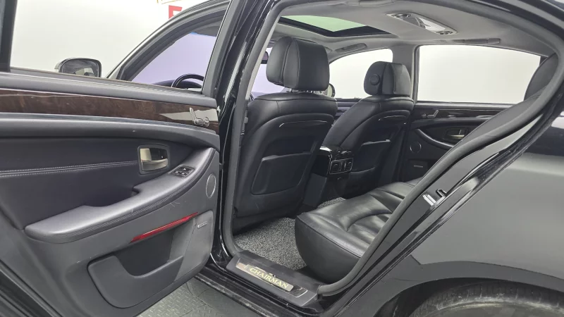 SsangYong Chairman W