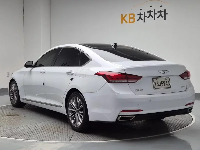 Hyundai Genesis