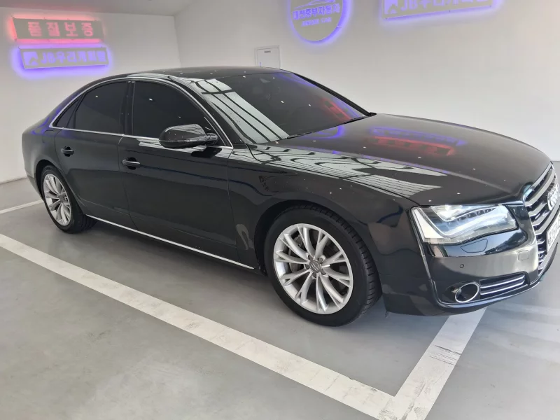 Audi A8