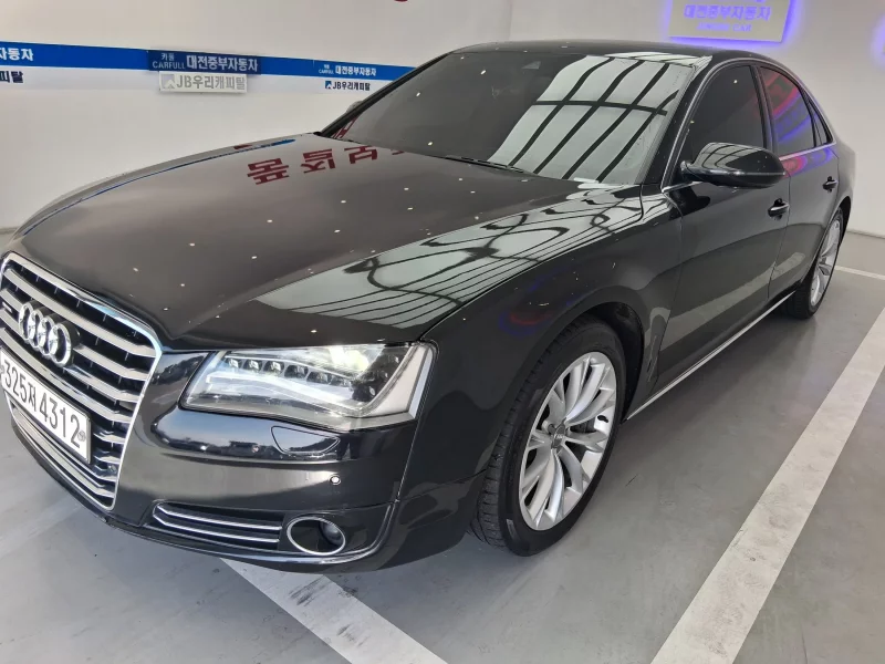 Audi A8