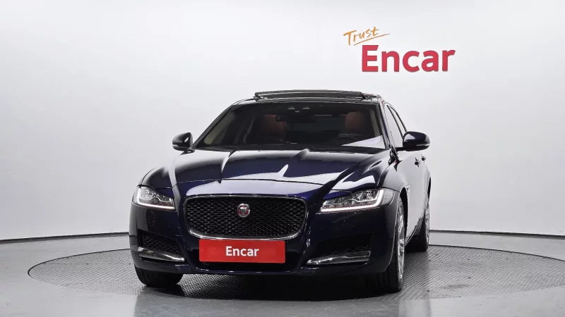 Jaguar XF