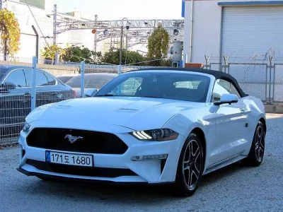 Ford MUSTANG