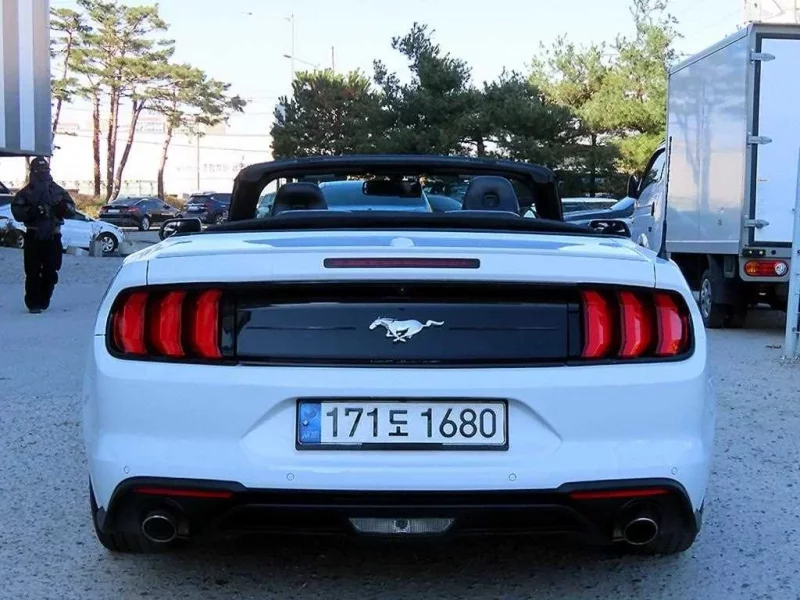 Ford MUSTANG