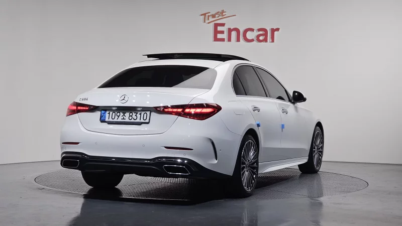 Mercedes-Benz C-Class