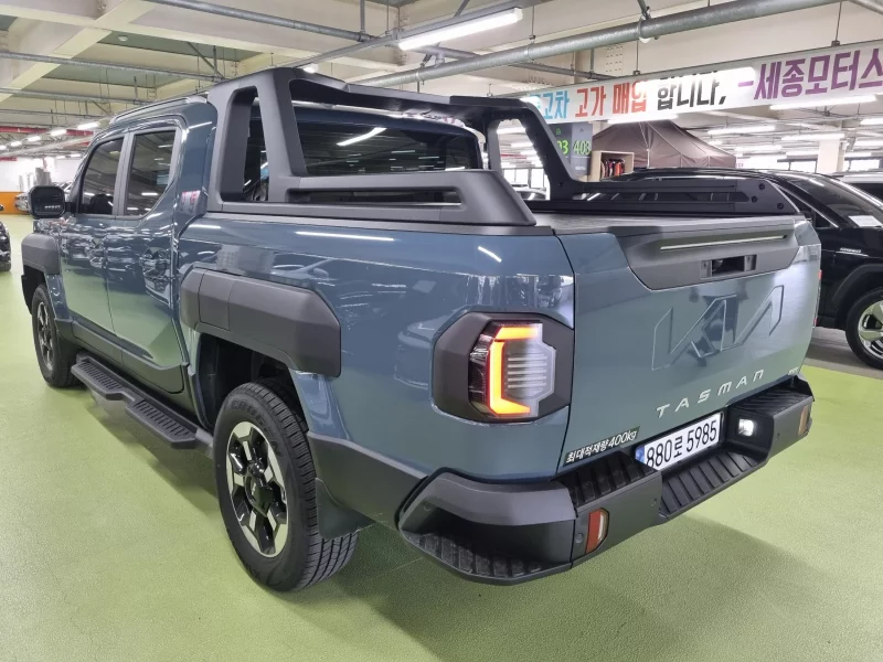 Kia Tasman