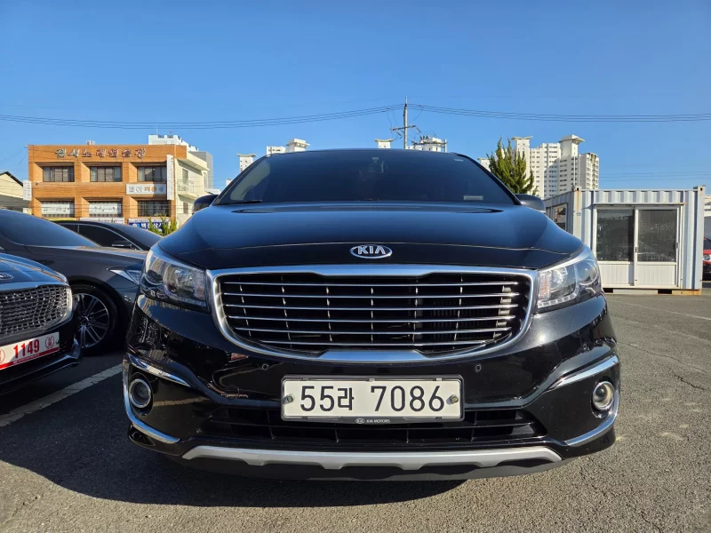 Kia Carnival