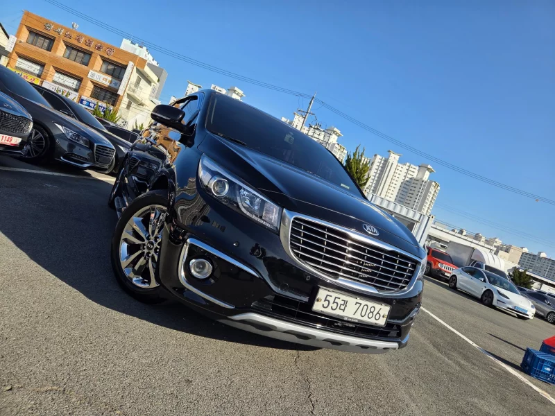 Kia Carnival