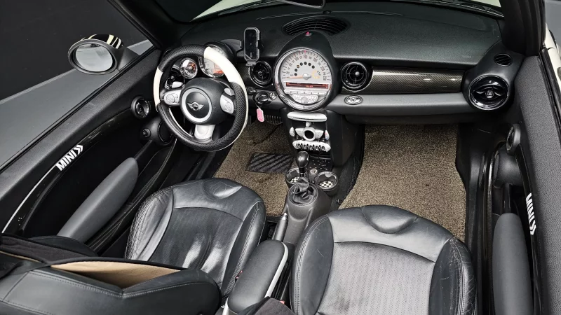 MINI Cooper Convertible