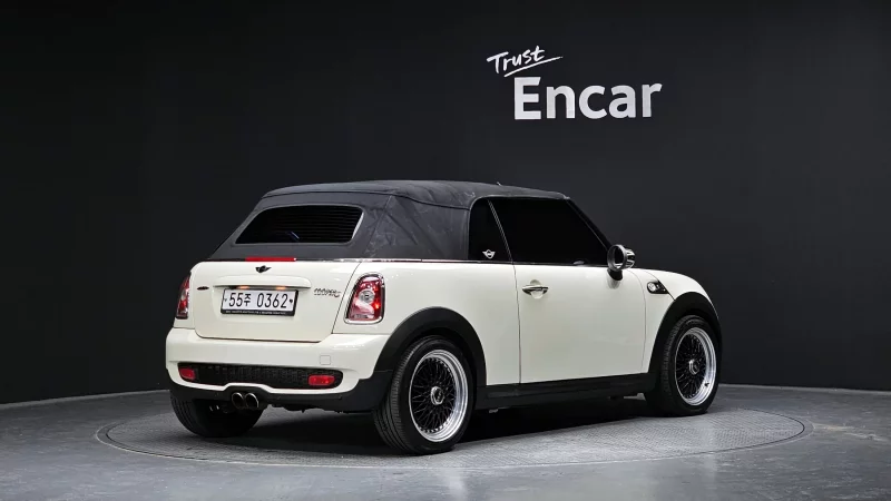 MINI Cooper Convertible