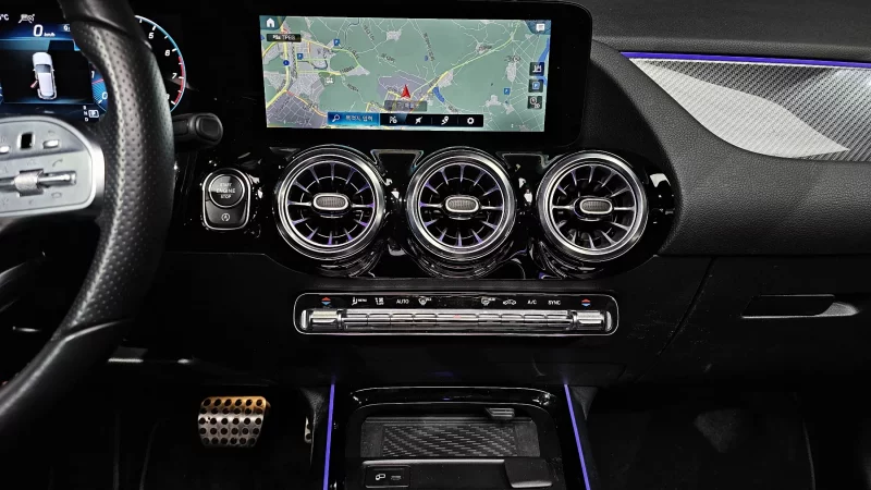 Mercedes-Benz GLA-Class