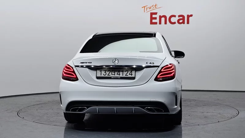 Mercedes-Benz C-Class