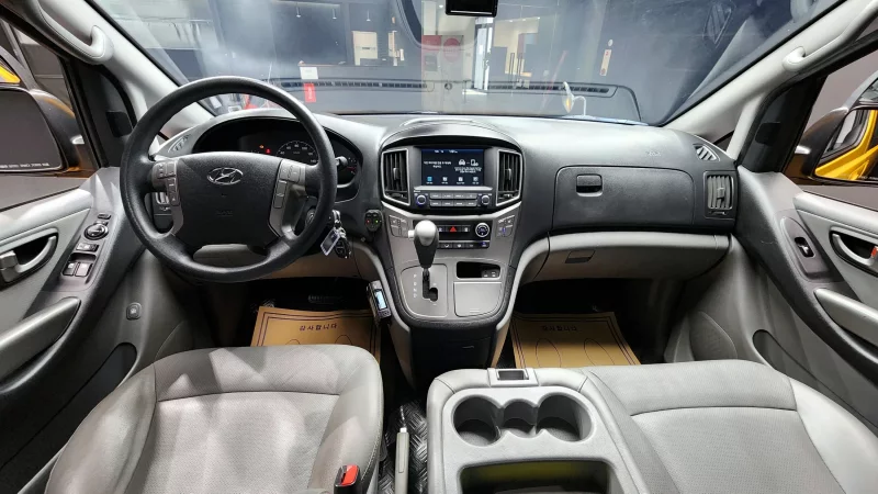 Hyundai Starex