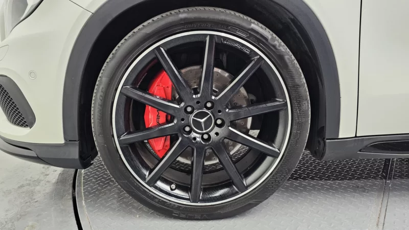 Mercedes-Benz GLA-Class